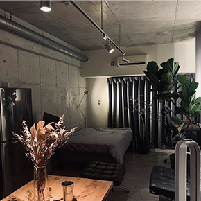 入口から撮影した室内